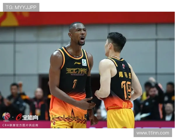 广东内线受限 江苏轻松突破贾尔斯爆发 广东内线受限 江苏轻松突破贾尔斯爆发